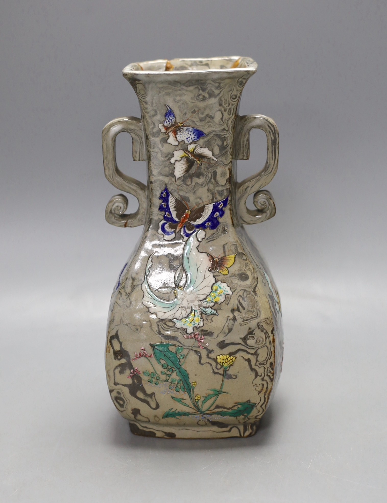 A Chinese enamelled marbled pottery vase, 19th century, 20cm